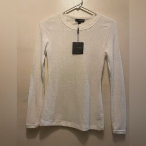 Super cute super soft white shirt 🤍